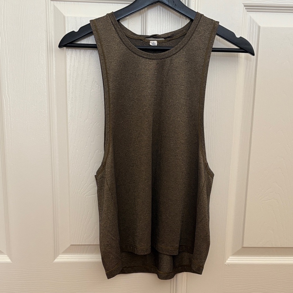 Lululemon Muscle T Size 4